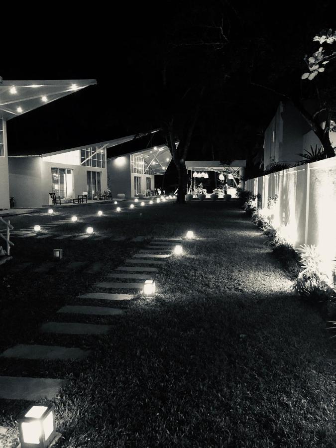 טנגלה Mawella Beach Resort מראה חיצוני תמונה